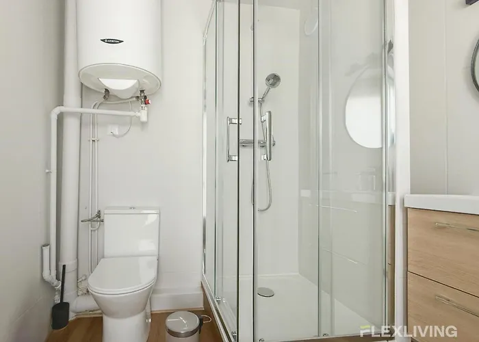 Charming 20m In 20 With Shared Terrace *