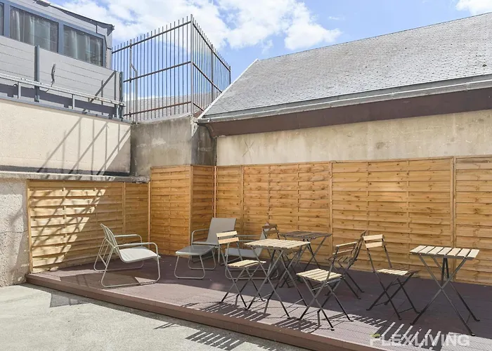 Charming 20m In 20 With Shared Terrace * Paris